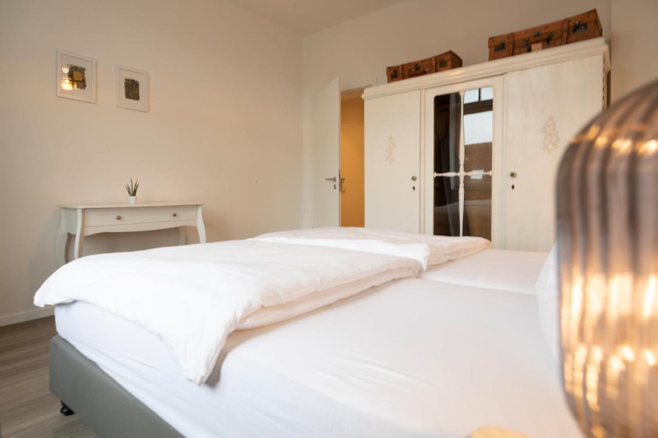 Jaybnb - Apartment Direkt Am Hafen Mit Terrasse Und Uhd Tv Dortmund Luaran gambar