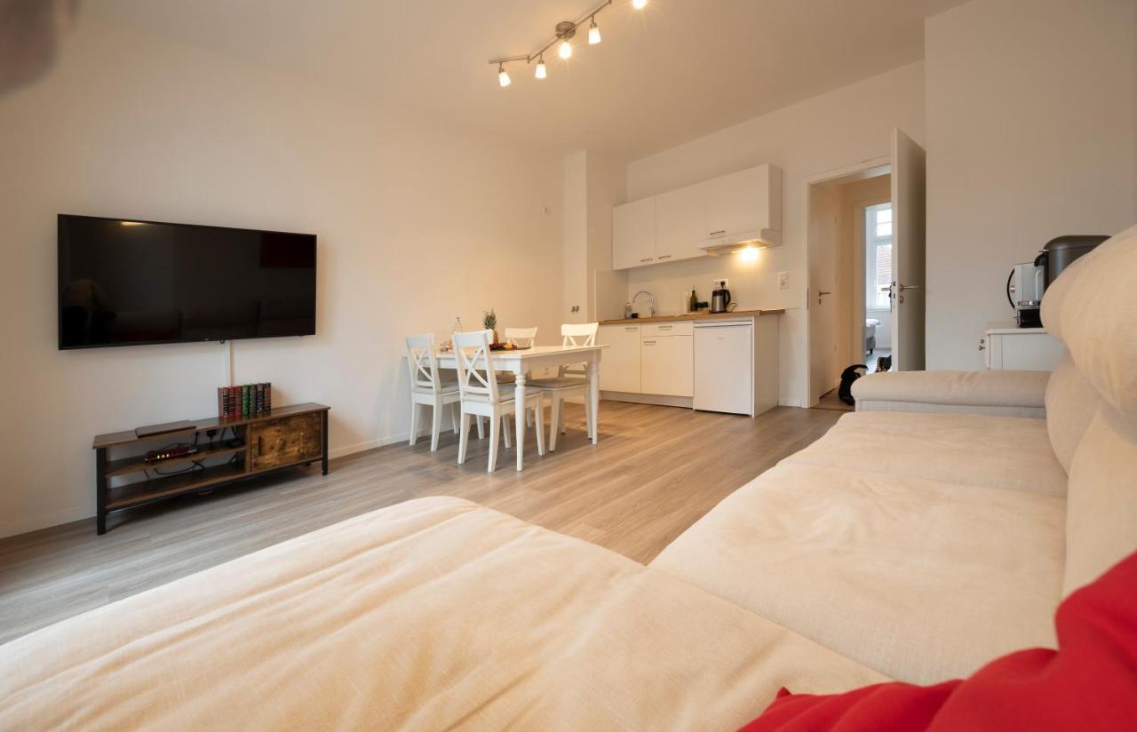 Jaybnb - Apartment Direkt Am Hafen Mit Terrasse Und Uhd Tv Dortmund Luaran gambar